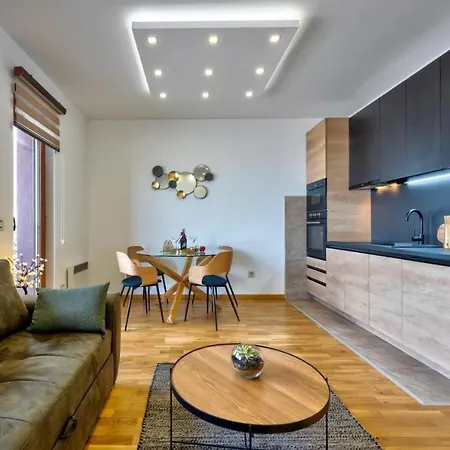 Apartment La Casa De Luxe 4